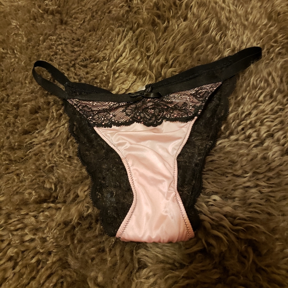 Victoria's Secret Cheekini